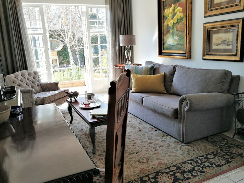 Hostal At 98 On Lynburn Guest House