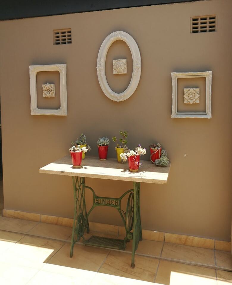 Hostal At 98 On Lynburn Guest House