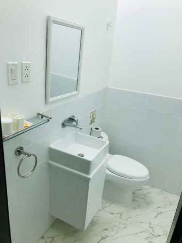 Hostal Larq�a Park Rooms