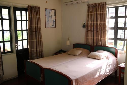 Hostal Guesthouse Amice