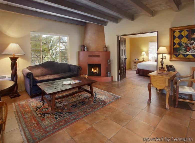 Hotel Hacienda Del Sol Ranch Resort