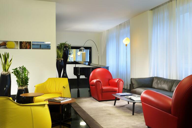Hotel UNA Century