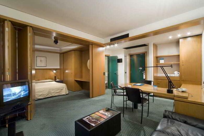 Hotel UNA Century