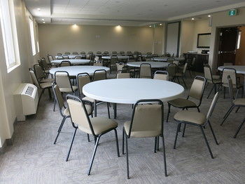 Hotel Days Inn And Suites Lindsay