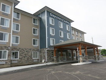 Hotel Days Inn And Suites Lindsay