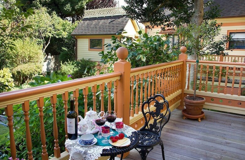 Bed & Breakfast Gingerbread Mansion Inn