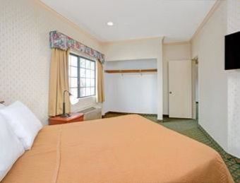 Hotel Lynwood Century Freeway Travelodge
