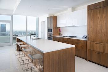 Apartamentos Level Furnished Living
