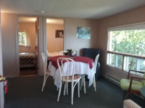Posada Pacific Hotel Bayview Cottages