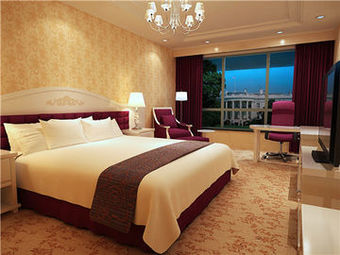 Hotel Bravo