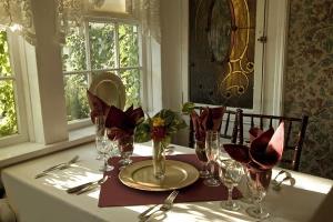 Clarion Hotel At Century House