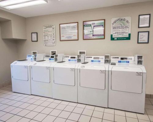 Hotel Suburban Extended Stay