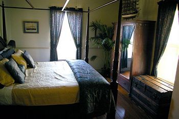 Bed & Breakfast The Kenwood Inn