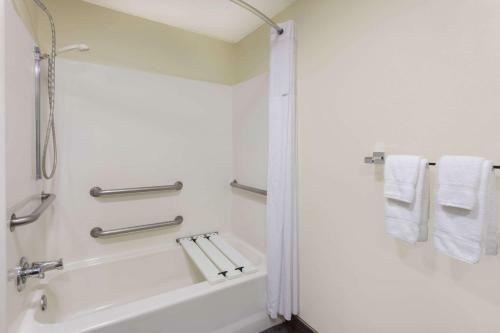 Hotel Baymont By Wyndham Rome West