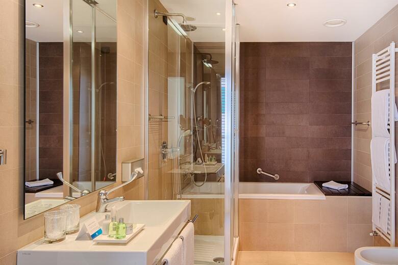 Hotel NH Savona Darsena