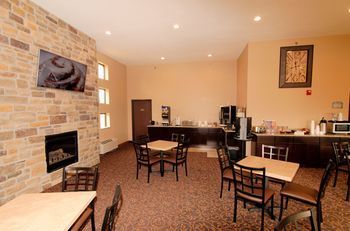 Hotel Boulders Inn & Suites Oak Ridge