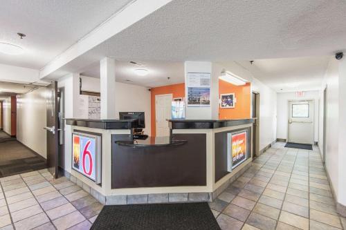 Motel 6 Lawrence Ks
