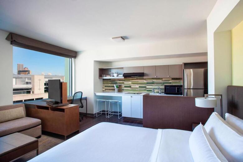 Hotel Element Boston Seaport