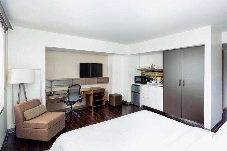 Hotel Element Boston Seaport