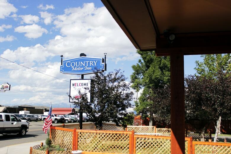Hotel Country Motor Inn