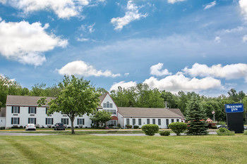 Hotel Rodeway Inn Lakeville