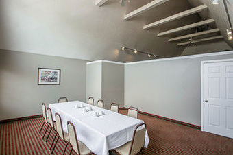 Hotel Rodeway Inn Lakeville