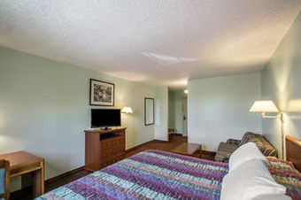 Hotel Rodeway Inn Lakeville