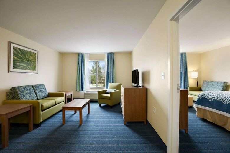Hotel Days Inn & Suites Altoona