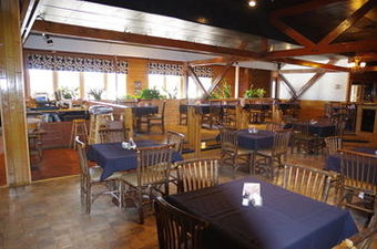 Hotel Douglas Inn & Conference Center