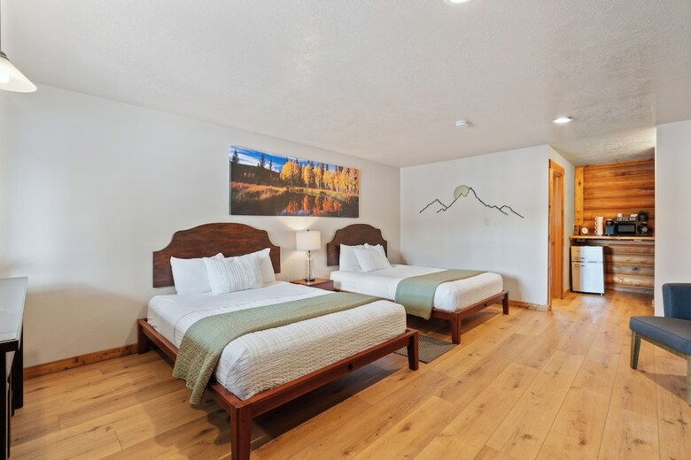 Lodge Duck Creek Village Inn