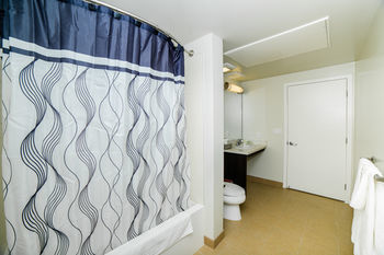 Aparthotel Ginosi Figaro Suites