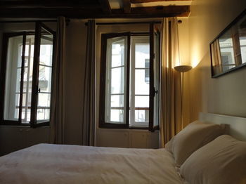 Apartments - Into Paris