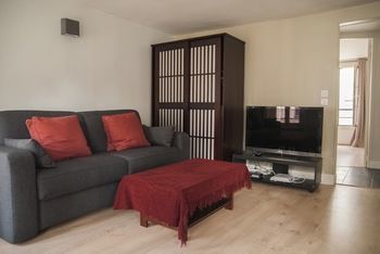 Apartments - Into Paris