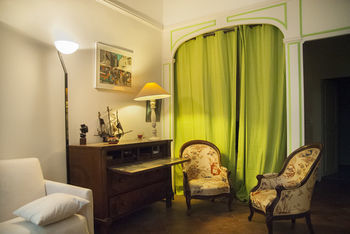Apartments - Into Paris