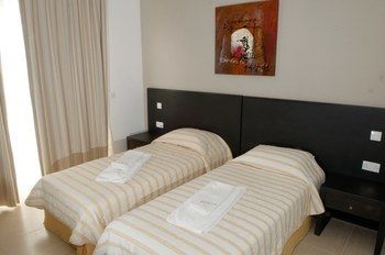 Hotel Capital Coast Resort & Spa