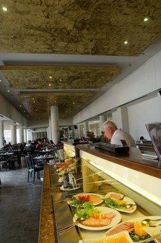 Hotel Capital Coast Resort & Spa