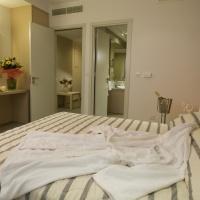 Hotel Capital Coast Resort & Spa