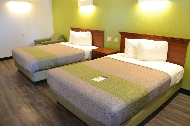Motel 6 Oakdale