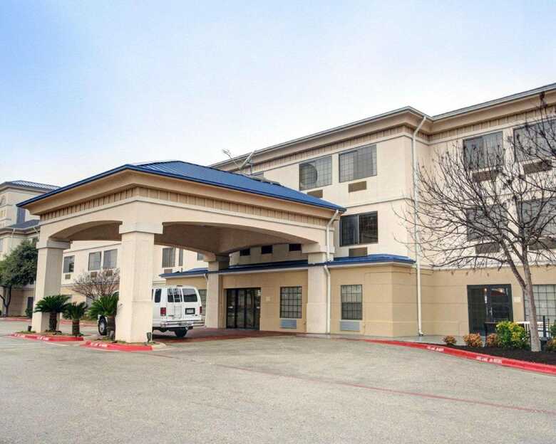 Hotel Quality Inn And Suites Airport