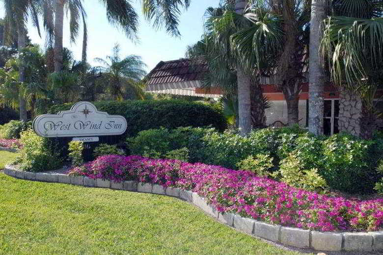 Hotel West Wind Inn
