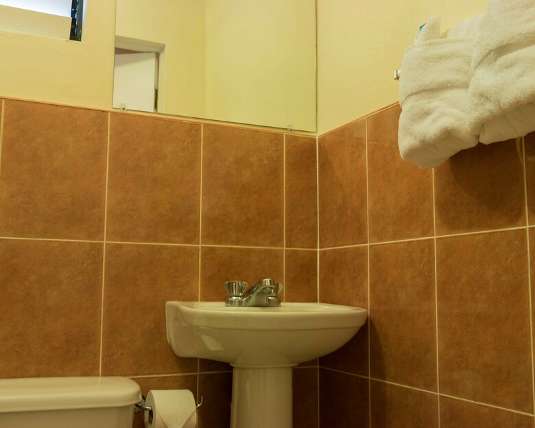 Hotel Travellers Beach Resort