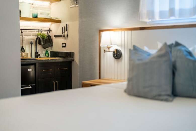 Hotel Travellers Beach Resort