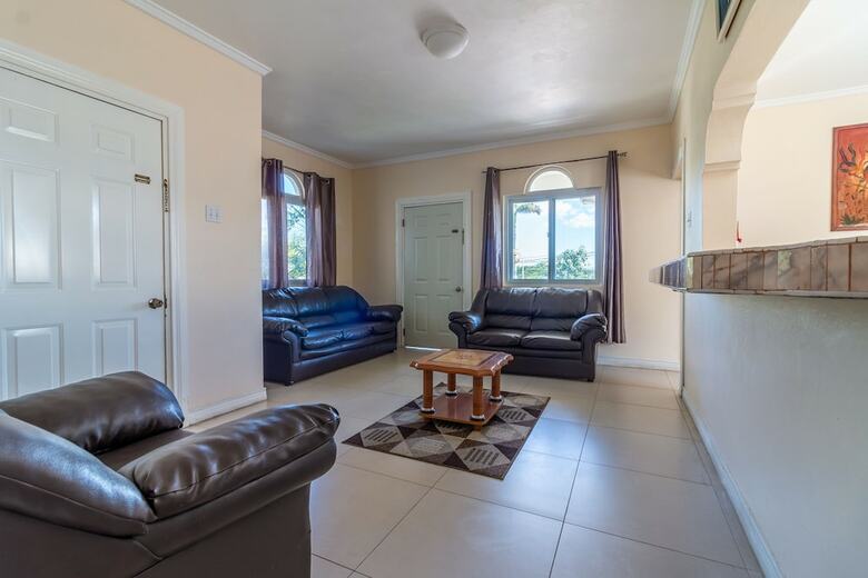 Hotel Travellers Beach Resort