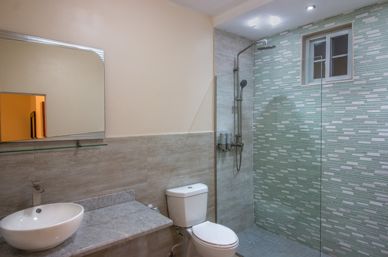 Hotel Travellers Beach Resort