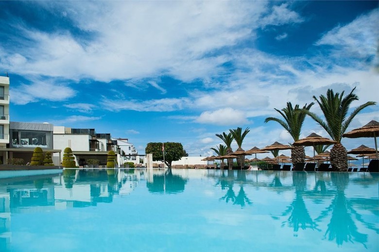 Hotel The Ixian Grand