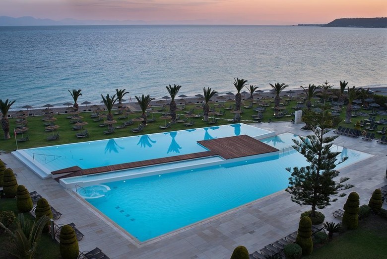 Hotel The Ixian Grand