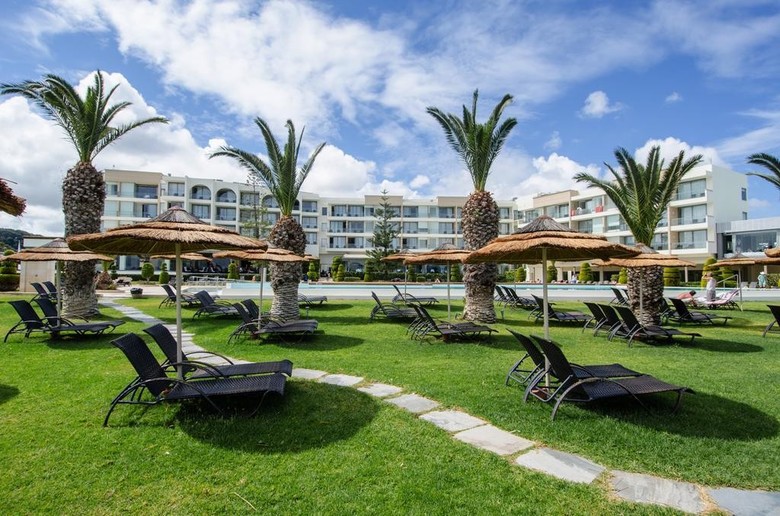 Hotel The Ixian Grand