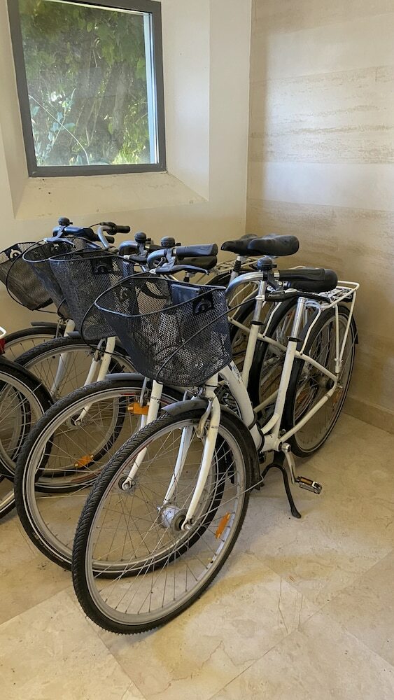 Hotel The Ixian Grand