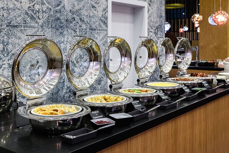 Hotel Courtyard By Marriott Warsaw Airport