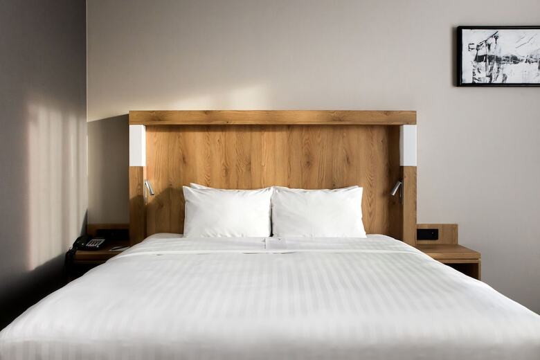 Hotel Courtyard By Marriott Warsaw Airport